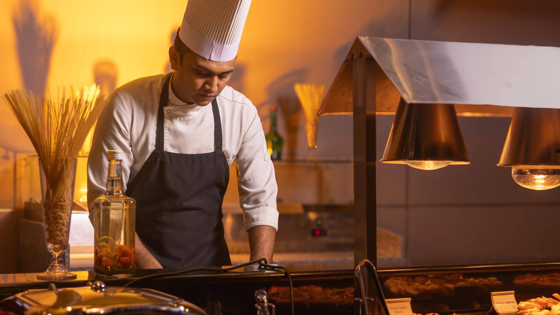 The Golden Crown - Dining