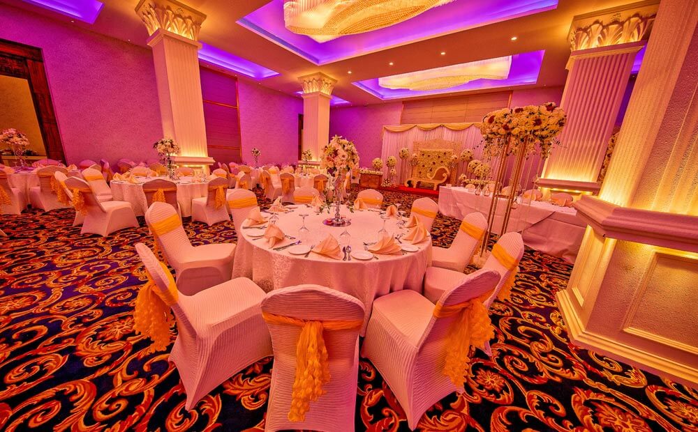 The Golden Crown Hotel - Crown Court